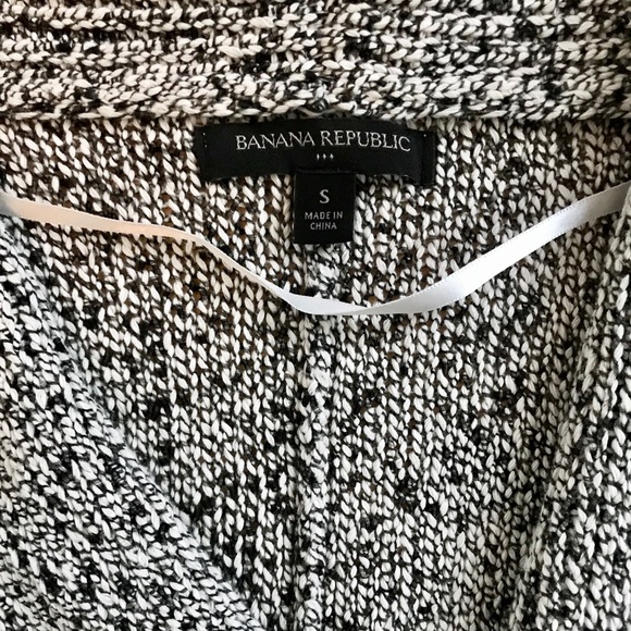 Banana Republic Cardigan - Picture 2 of 3